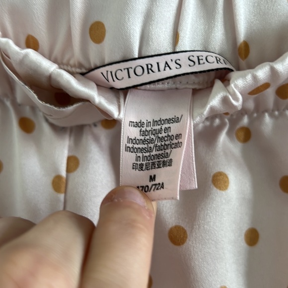 Victorias Secret silky silk feel pink with orange dot pajama set shorts tank - Picture 5 of 5